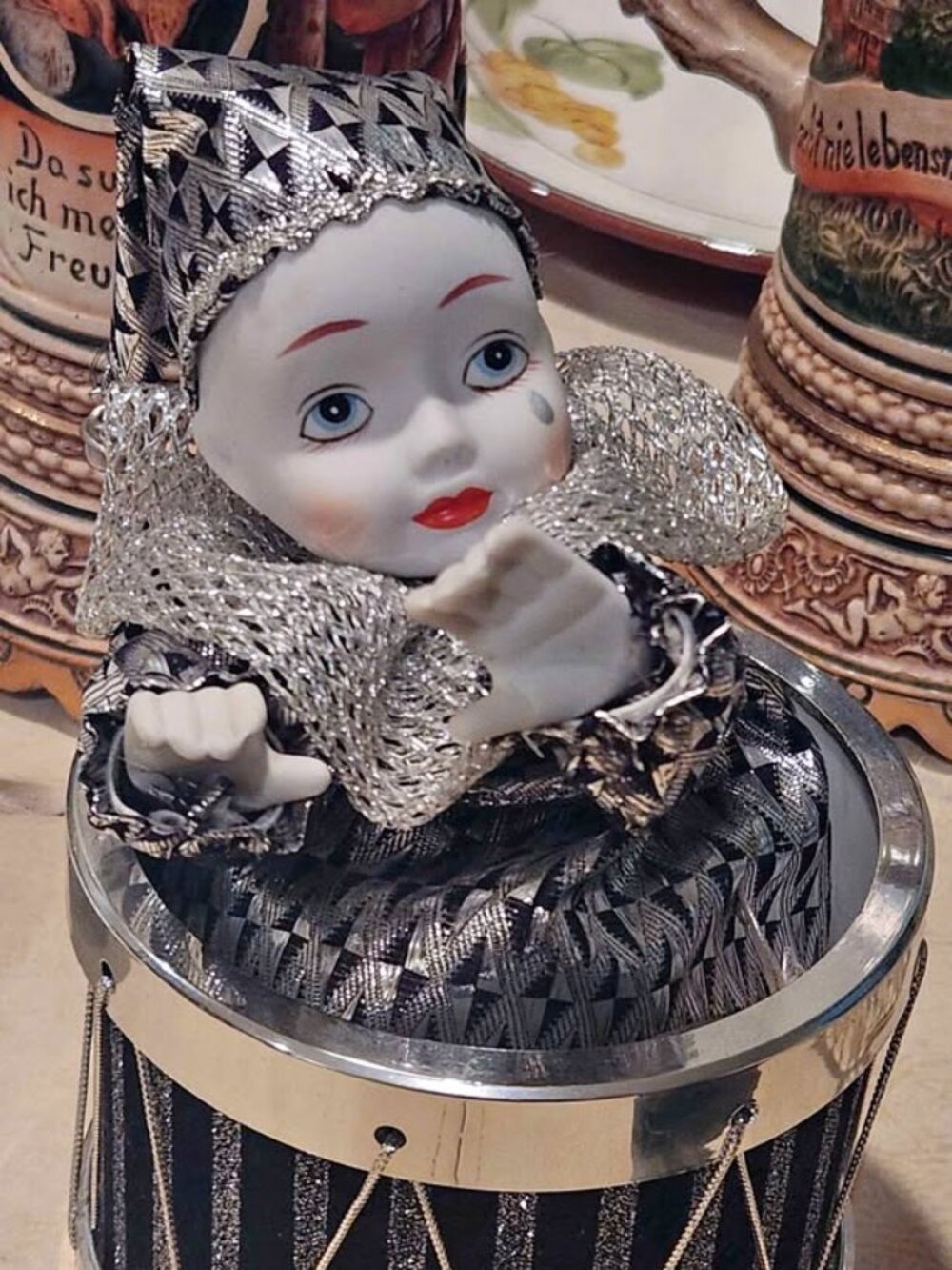 Harlequin clown music box